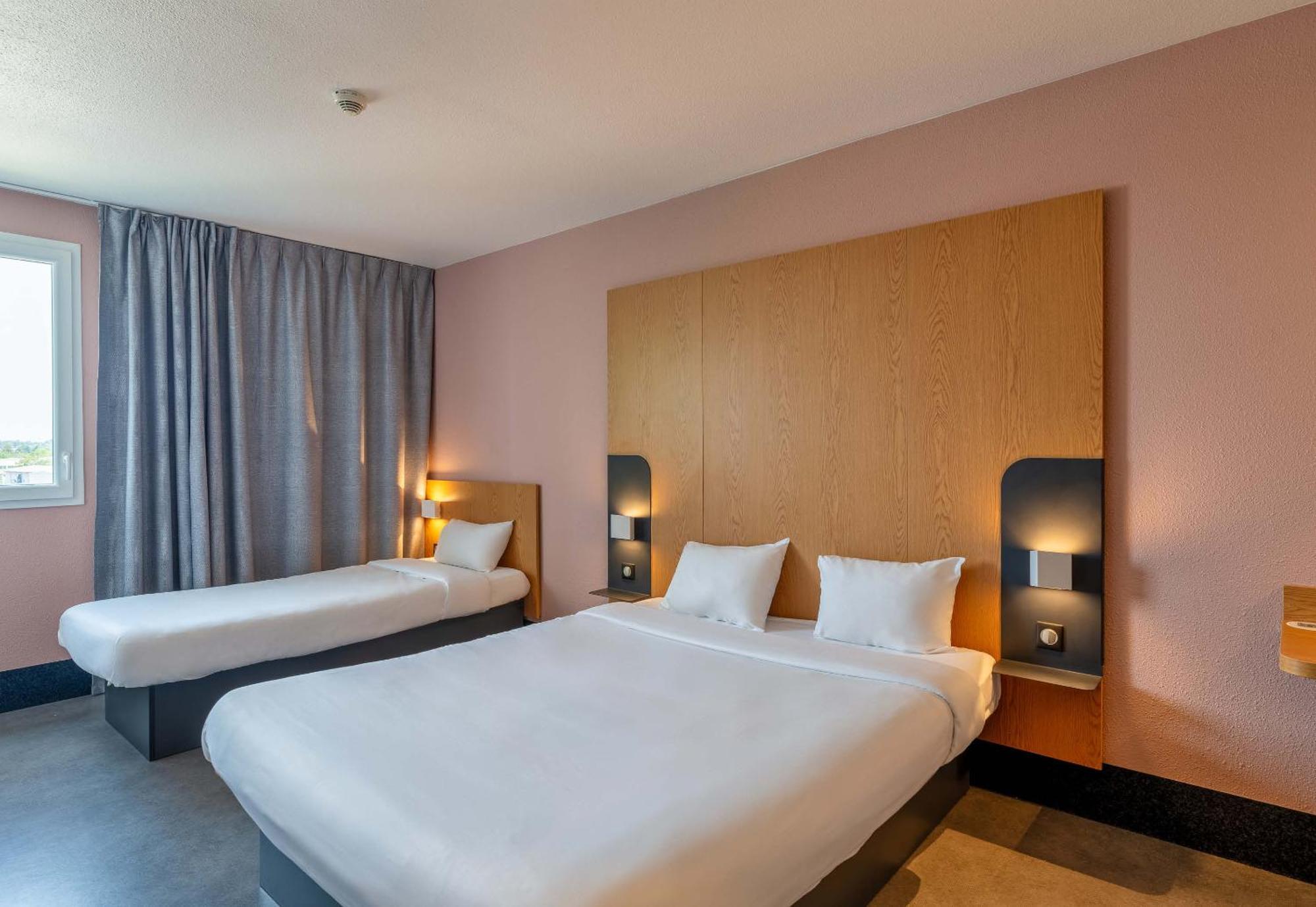 บีแอนด์บี โฮเทล ลียง ยูเร็กซ์โป ชาสซิเยอ Hotel ชาสชูว์ ภายนอก รูปภาพ