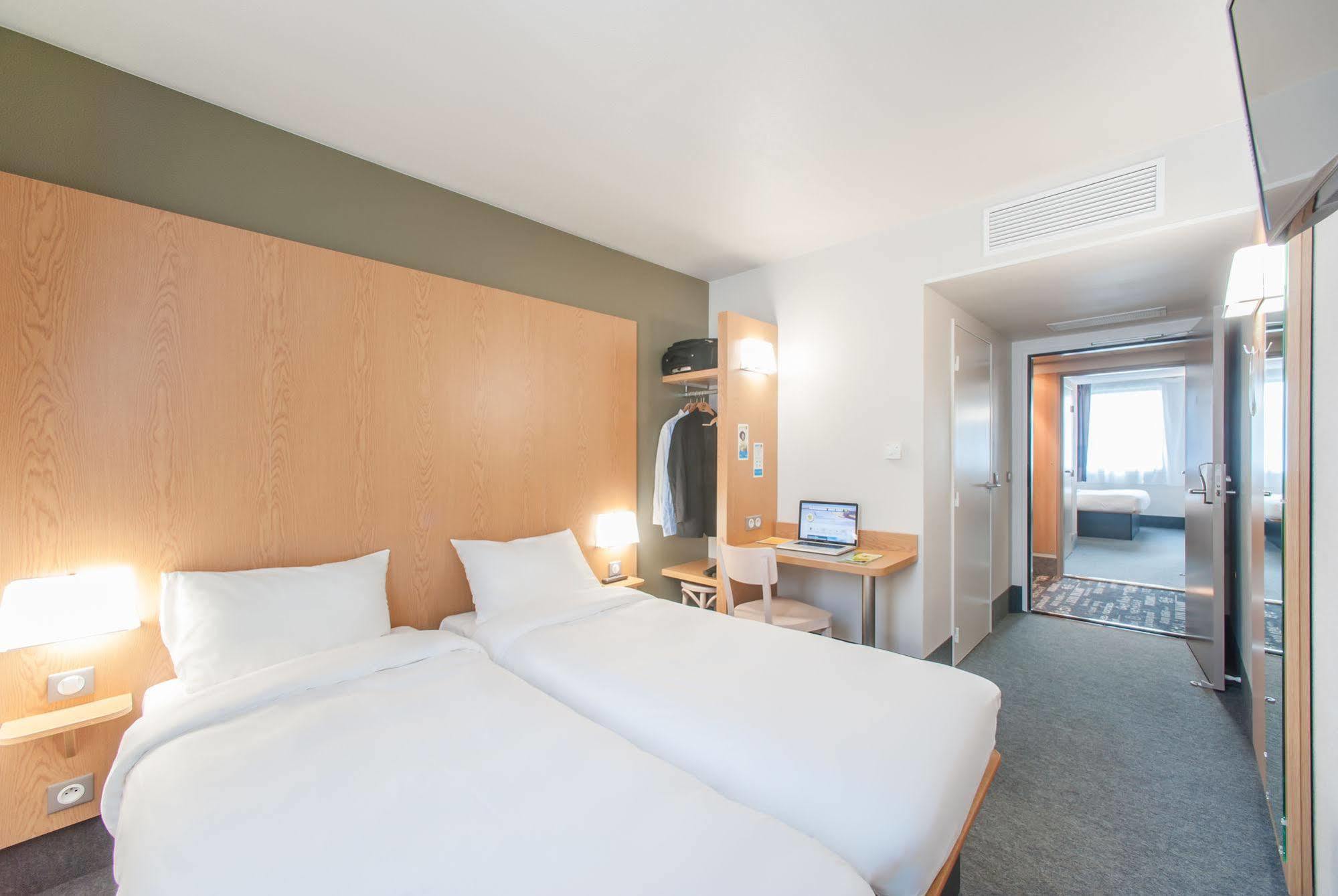 บีแอนด์บี โฮเทล ลียง ยูเร็กซ์โป ชาสซิเยอ Hotel ชาสชูว์ ภายนอก รูปภาพ